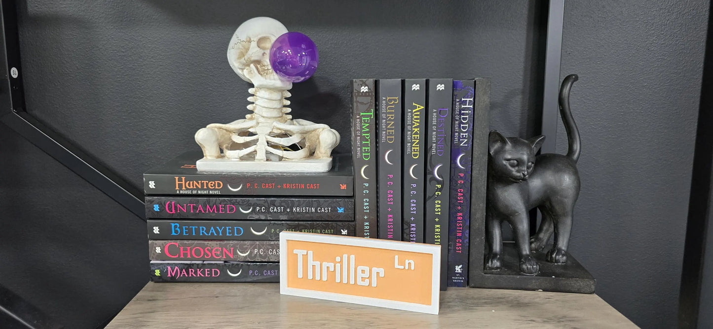 3D-Printed Signs – Custom Name, Saying, Quote, or Message perfect for Bookshelf!